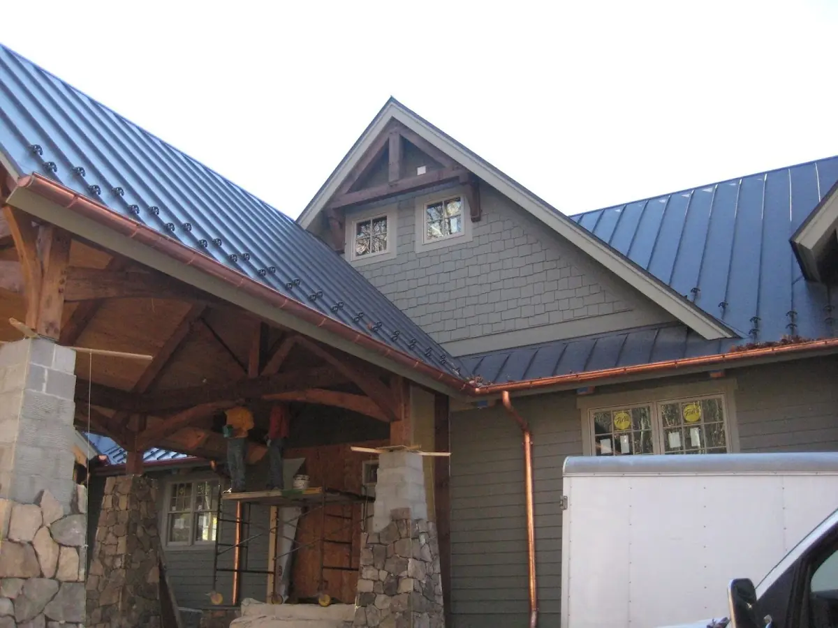 Craftsman Roofing team delivering quality roofing work in Maineville
